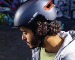 Abus HUD-Y Fahrradhelm | Titan -Specialized Verkäufe abus hud y fahrradhelm titan l 005 89777 2200x1760 1280x1280