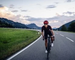 Abus Viantor Rennrad Fahrradhelm | Racing Red -Specialized Verkäufe abus viantor rennrad fahrradhelm racing red l 005 79983 2200x1760 1280x1280