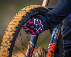 Muc-Off MTB Handschuhe Langfinger | Bolt 8 Muc-Off MTB Handschuhe Langfinger | Bolt -Specialized Verkäufe muc off mtb handschuhe langfinger bolt 004 70320 2200x1760 1280x1280